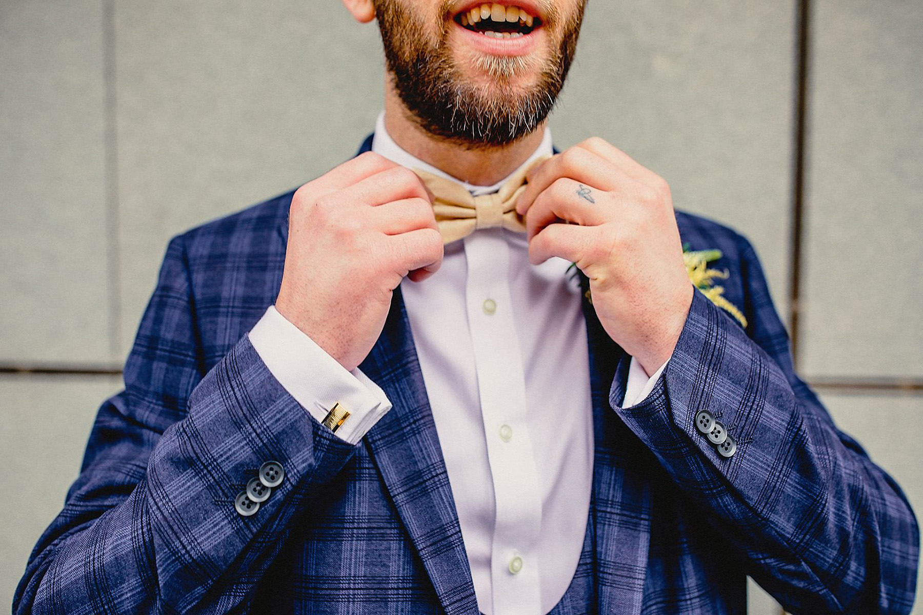 groom's bow tie