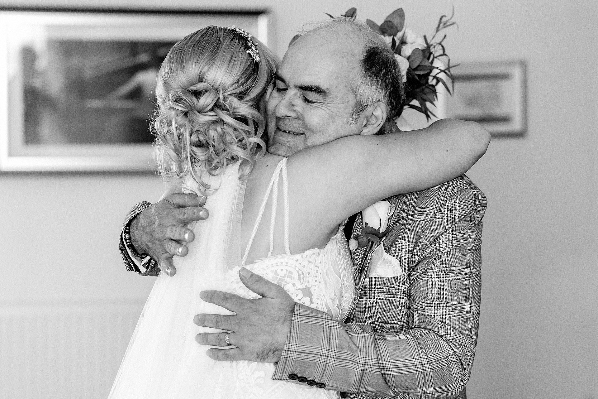 hug for father of the bride