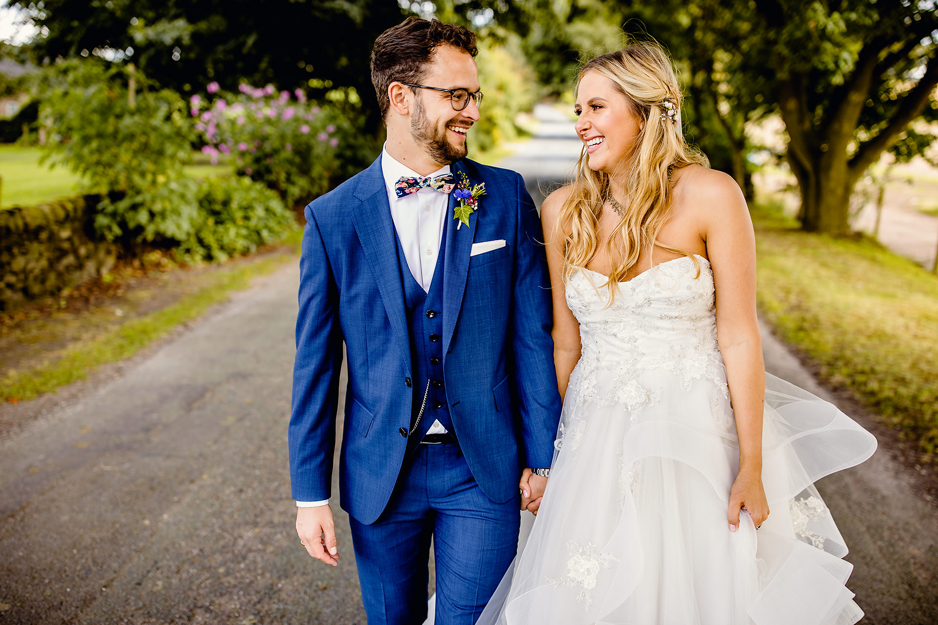 choosing a wedding photographer, bride and groom, advice, guidance