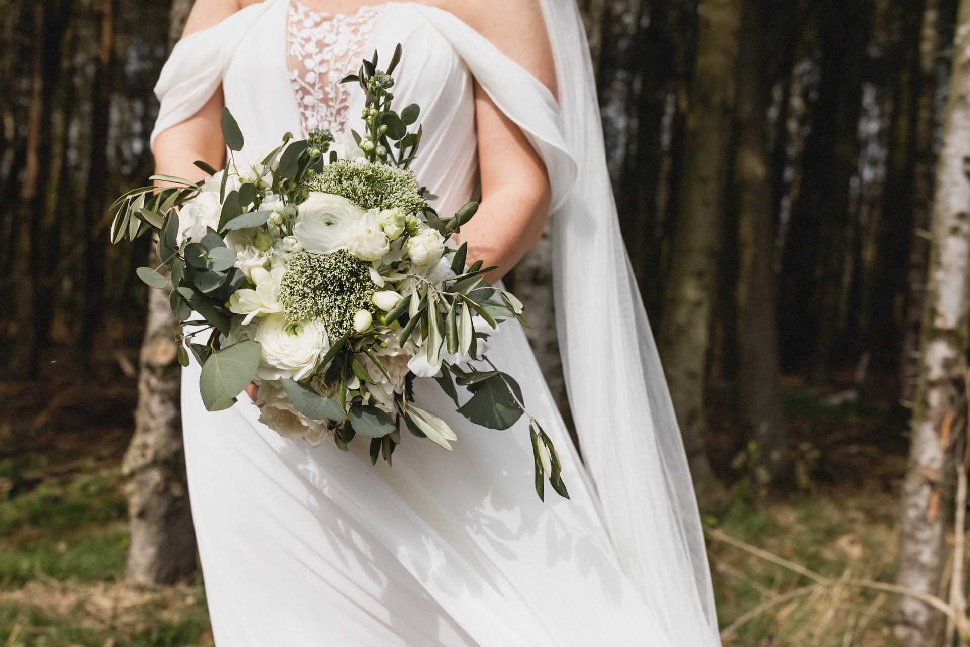 boquet of flowers for the woodland wedding