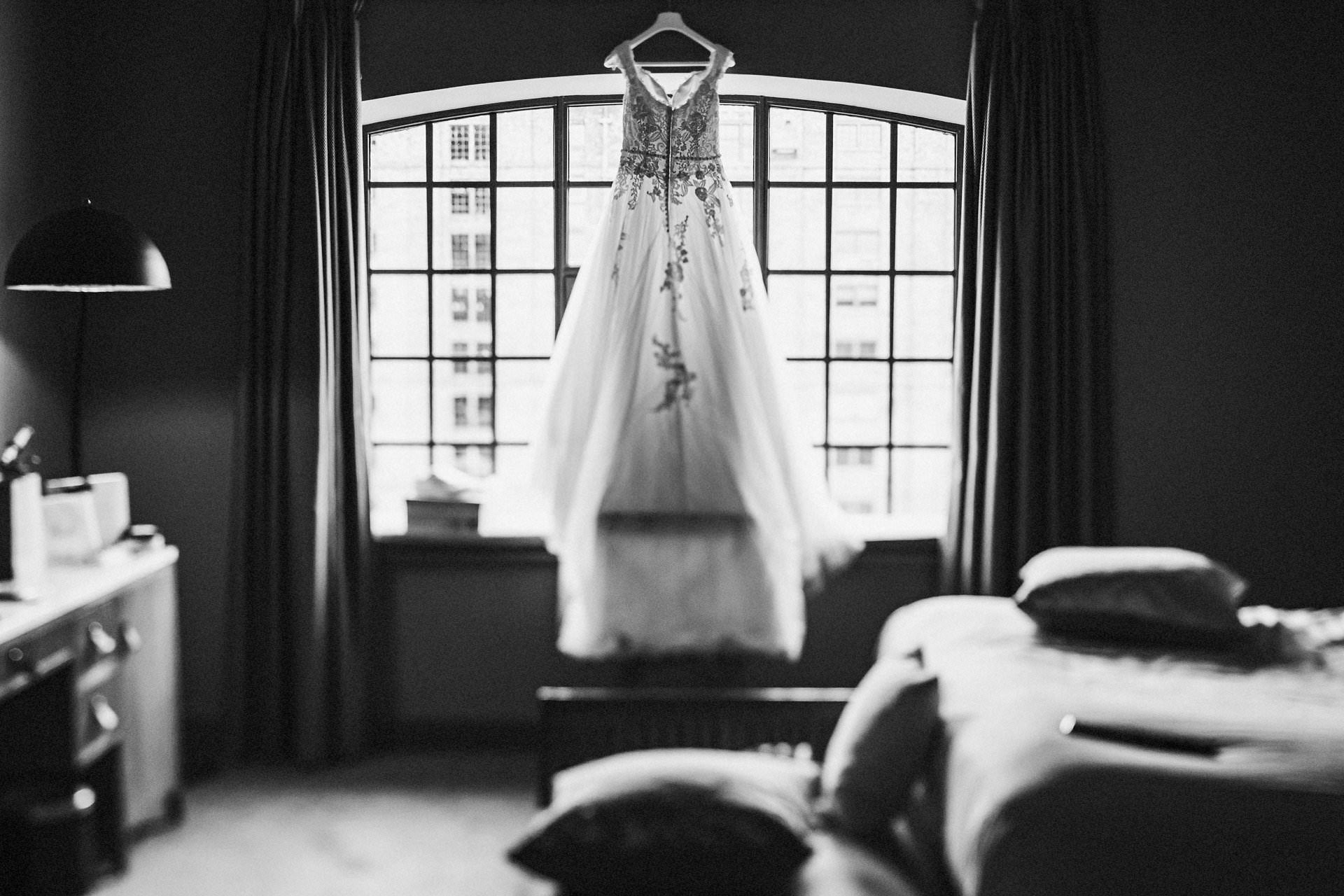 wedding dress at titanic hotel