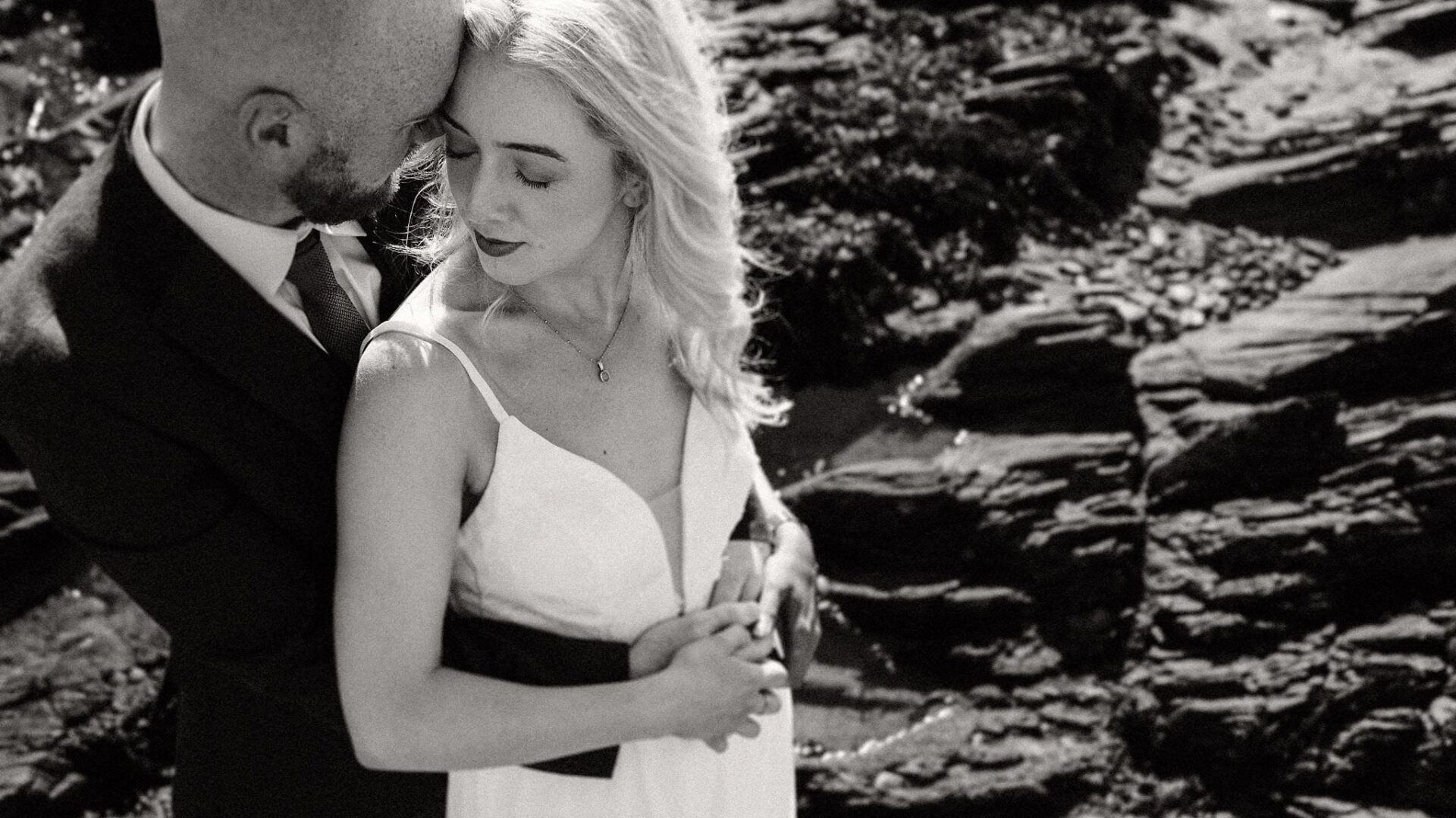 wedding photography on the rocks on the beach in donegal